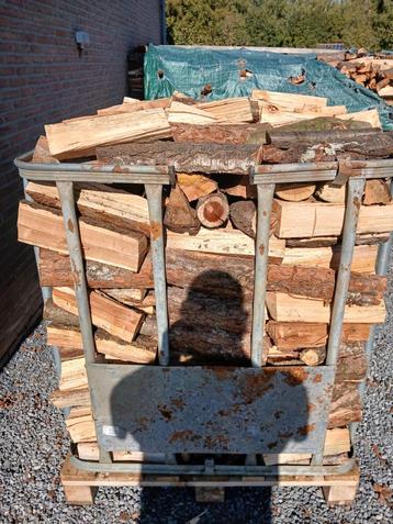droog op maat gezaagd en geliefd hout , voornamelijk den beschikbaar voor biedingen