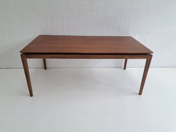 eettafel beschikbaar voor biedingen