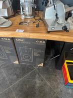 2x QSC K12.2 actieve luidsprekers – 2000W, Ophalen, Zo goed als nieuw