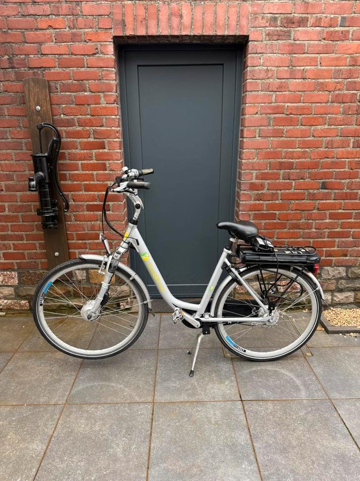 Elektrische fiets, Fietsen en Brommers, Elektrische fietsen, Zo goed als nieuw, Ophalen