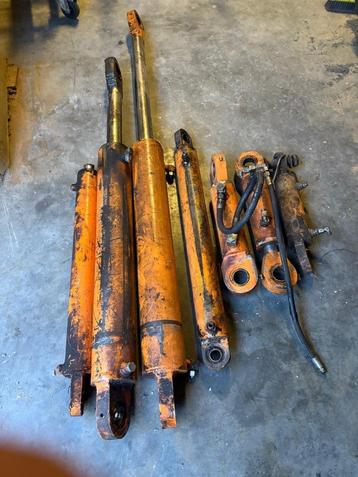 hydraulische cylinders beschikbaar voor biedingen