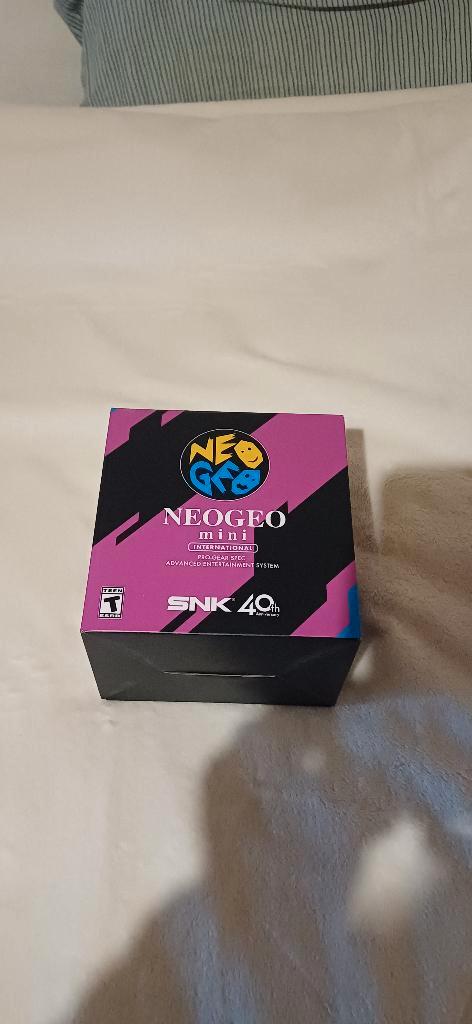 NEO GEO MINI SNK EN BOITE COMME NEUVE, Consoles de jeu & Jeux vidéo, Consoles de jeu | Autre, Comme neuf, Enlèvement