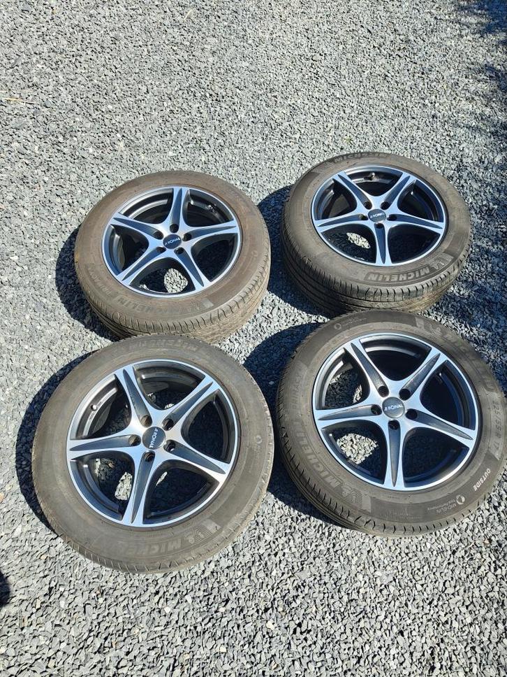 4 jantes ronal 17'' + 4 pneus Michelin 225/55/17 sur Volvo, Auto-onderdelen, Banden en Velgen, Banden en Velgen, Zomerbanden, 17 inch