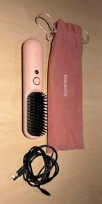 The Coucou Club Cordless Hair Straightening Brush, Handtassen en Accessoires, Uiterlijk | Haarverzorging, Ophalen of Verzenden