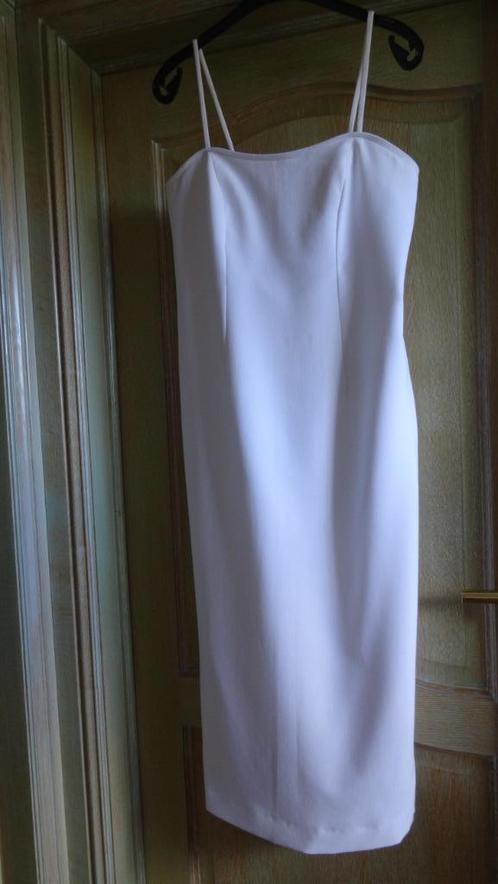 LONGUE ROBE BLANCHE, Vêtements | Femmes, Habits de circonstance, Comme neuf, Robe de gala, Taille 38/40 (M), Blanc, Enlèvement ou Envoi