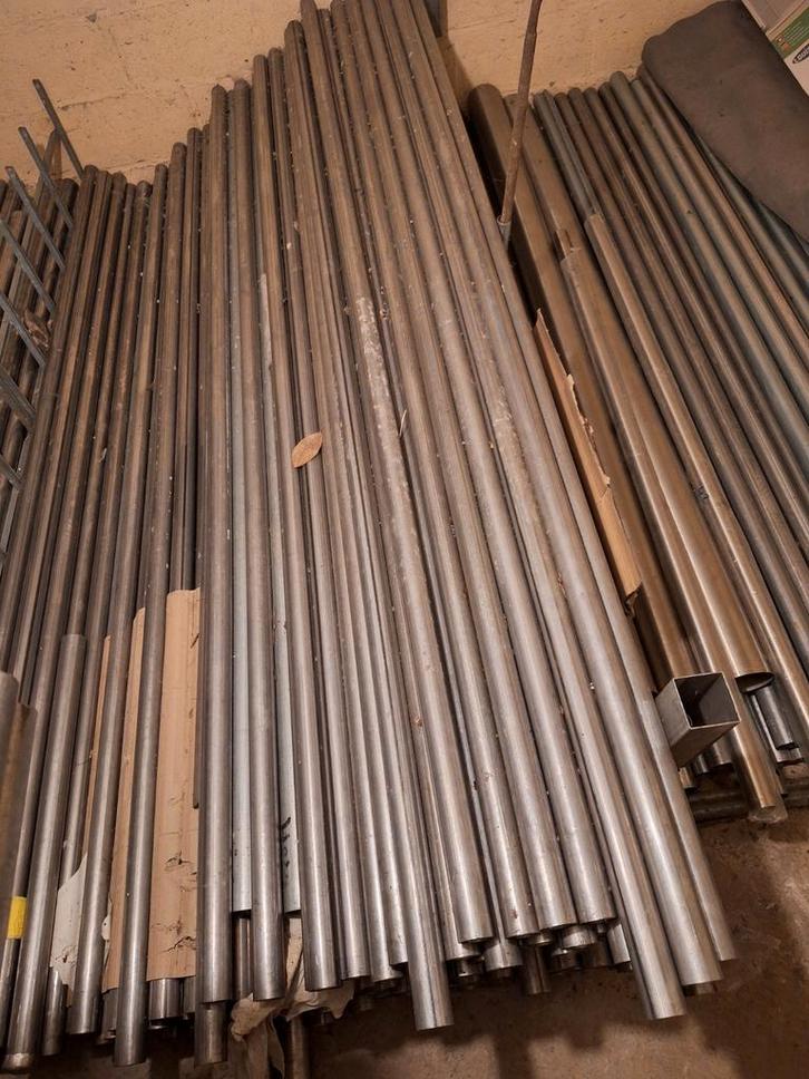 Afsluitingspalen, Tuin en Terras, Palen, Balken en Planken, Zo goed als nieuw, Palen, Ophalen