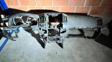 dachbord Toyota 200 beschikbaar voor biedingen