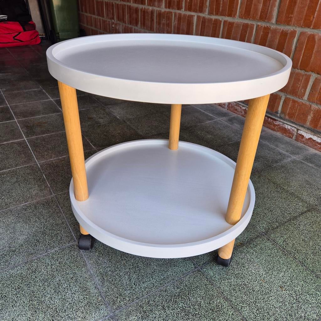 Mooi bijzettafeltje, Rond, Zo goed als nieuw, Hout, Ophalen
