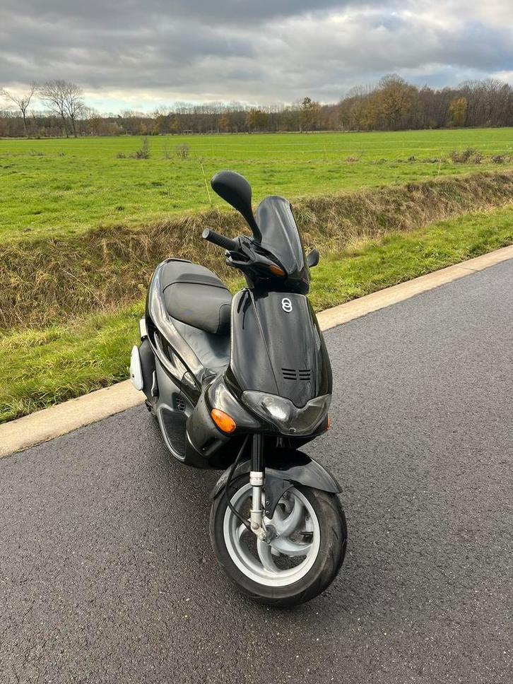Gilera runner 50cc b klasse, Vélos & Vélomoteurs, Scooters | Piaggio, Comme neuf, Autres modèles, Classe B (45 km/h), Deux-temps