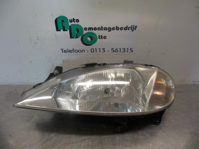 Phare gauche d'un Renault Megane (Megane 99-), Autos : Pièces & Accessoires, Éclairage, Renault, Utilisé, 3 mois de garantie, Enlèvement ou Envoi