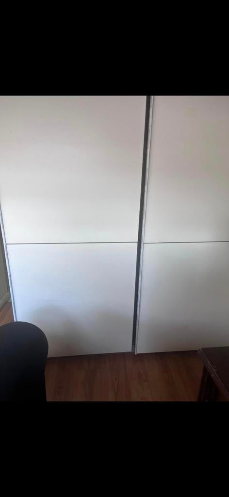 Grande penderie blanche à portes coulissantes – 188 x 183 x, Maison & Meubles, Armoires | Penderies & Garde-robes