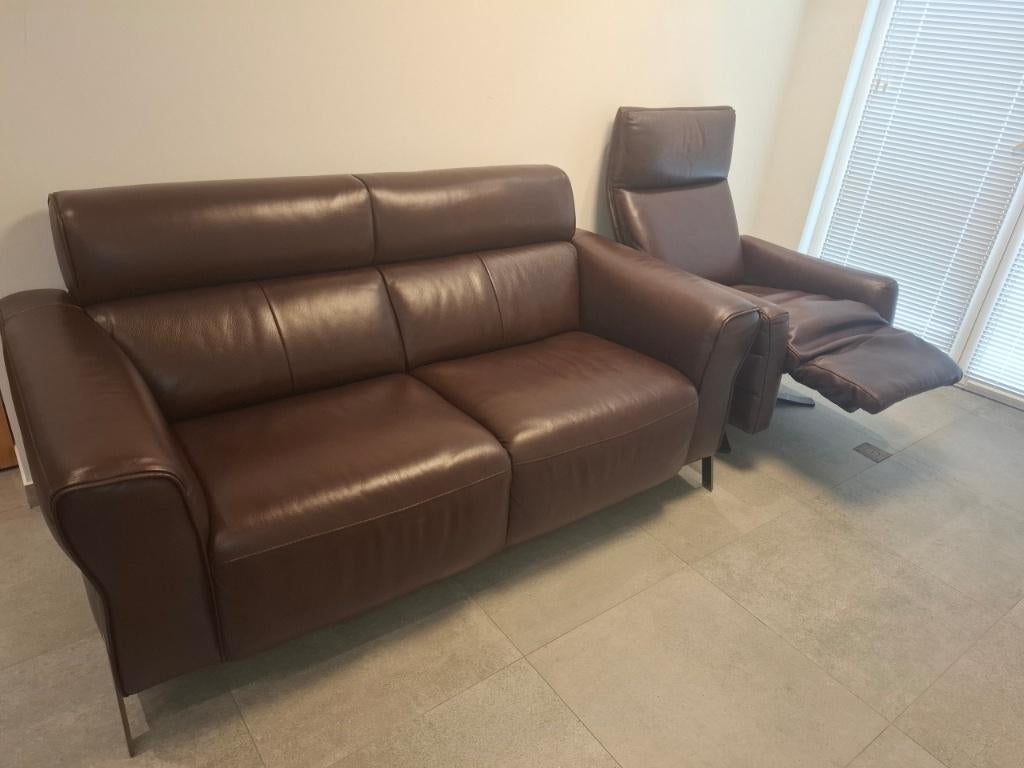 Lederen 2-zit & relaxzetel (elektrisch), Huis en Inrichting, Ophalen, Gebruikt, Rechte bank, Leer