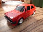 voiture miniature  vw golf 1 made in Singapour, Hobby & Loisirs créatifs, Enlèvement ou Envoi, Utilisé, Voiture, Autres marques