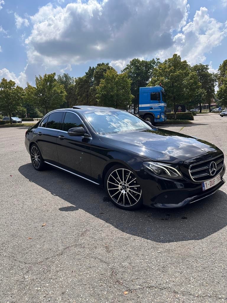 Mercede E classe 220d te koop, 4 deurs, Zwart, Leder, Te koop