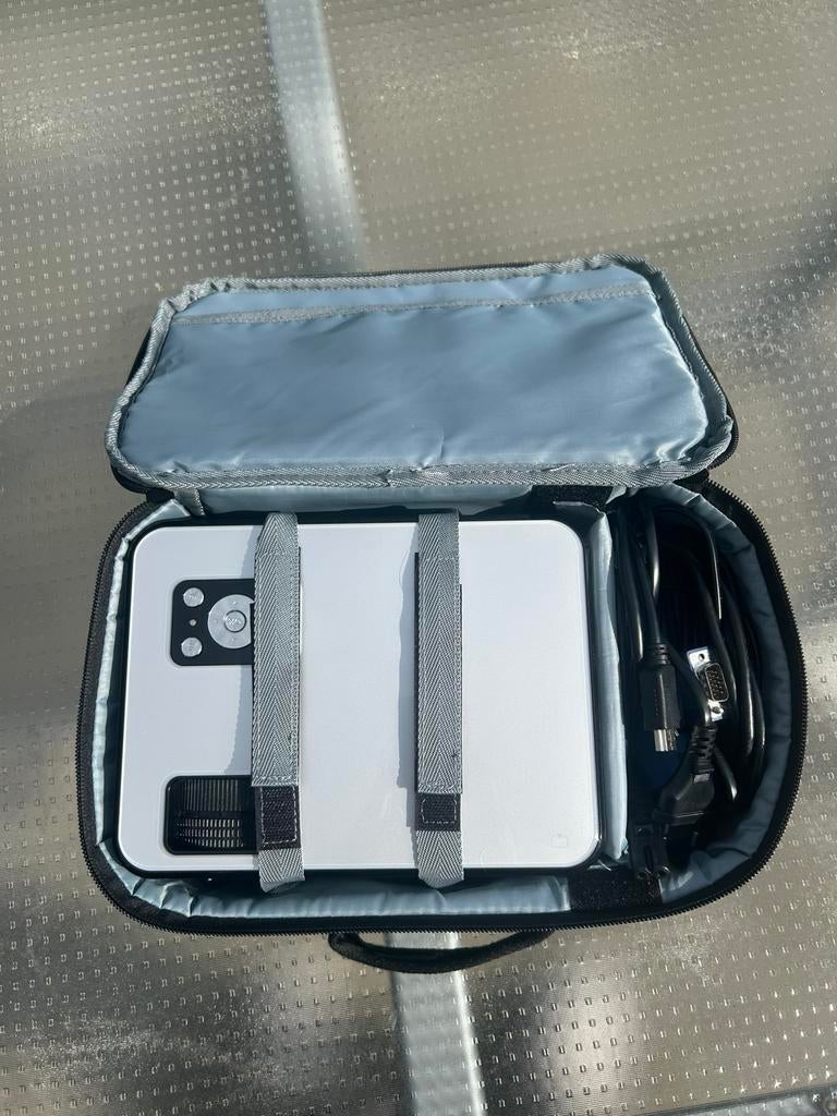 Projecteur HD, Enlèvement, Comme neuf