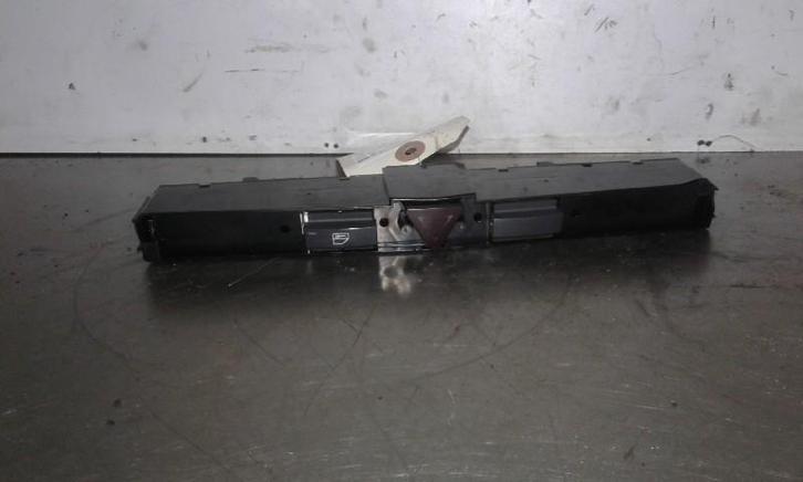 ALARMLICHTEN SCHAKELAAR Opel Zafira (M75) (01-2005/04-2015), Auto-onderdelen, Dashboard en Schakelaars, Opel, Gebruikt