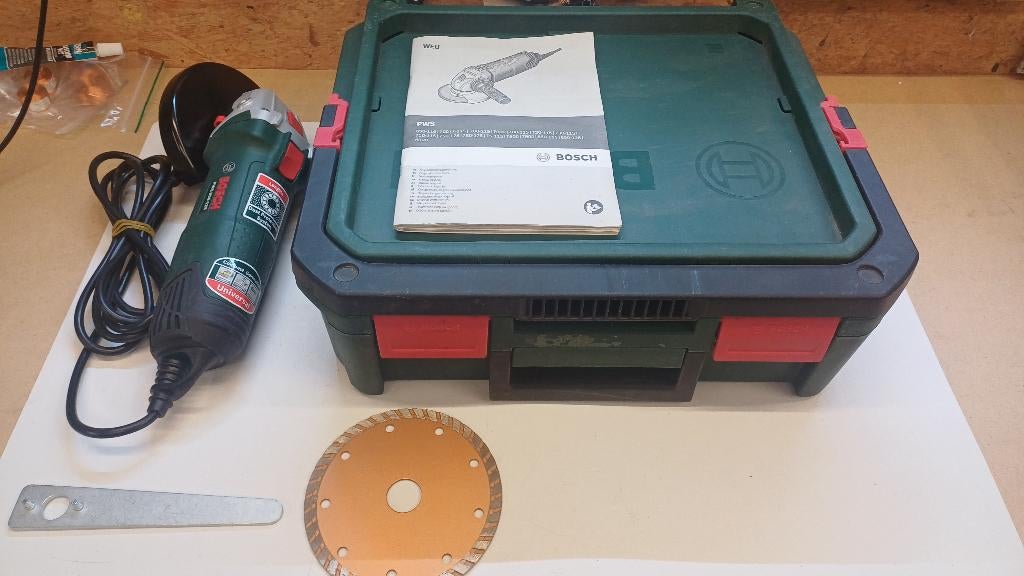 Meuleuse d'angle Bosch 850w + lame diamantée + main anti-vib, Bricolage & Construction, Outillage | Meuleuses, Enlèvement ou Envoi