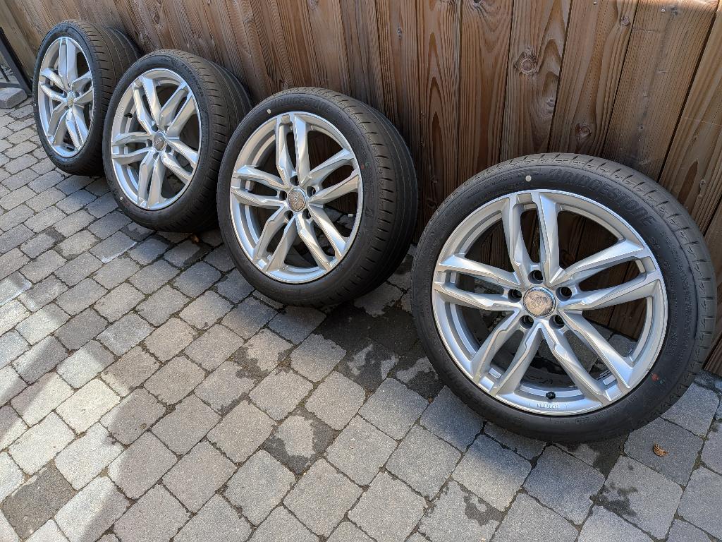 Jantes Audi RS 18" avec pneus neufs Bridgestone, Autos : Pièces & Accessoires, Pneus & Jantes, Neuf, 245 mm, Véhicule de tourisme