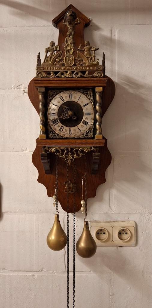 Horloge murale ancienne qui fonctionne, Antiquités & Art, Antiquités | Horloges, Enlèvement