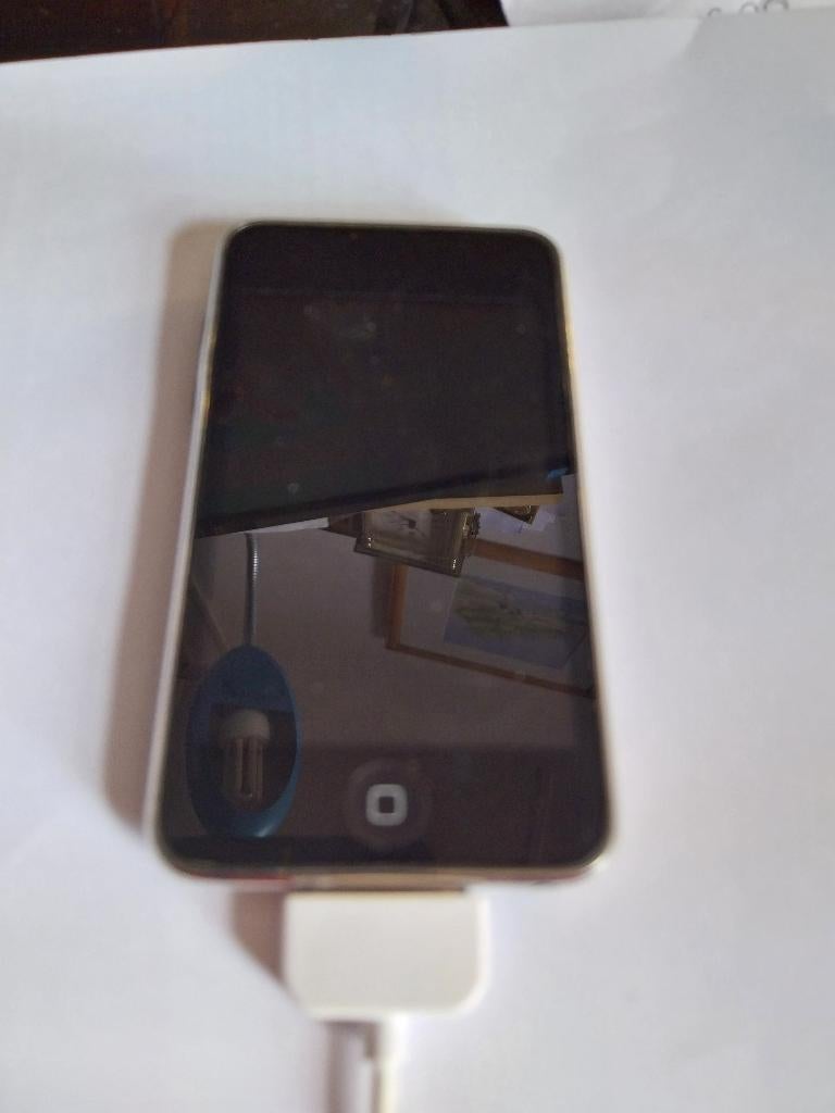 BALADEUR NUMERIQUE IPOD TOUCH DE 8 GO.PIECE DE COLLECTION, Services & Professionnels, Laptops