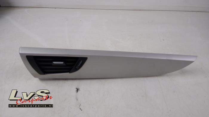 Grille aération tableau de bord d'un BMW 1-Serie, -, 3 mois de garantie, Utilisé, -