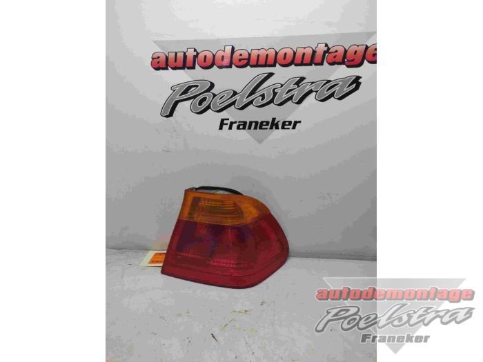 Feu arrière droit d'un BMW 3-Serie, Autos : Pièces & Accessoires, Éclairage, BMW, Utilisé, 3 mois de garantie, Enlèvement ou Envoi
