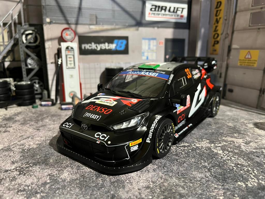 1:18 Toyota Yaris GR rally Evans - nieuw in doos, Ophalen of Verzenden, Auto