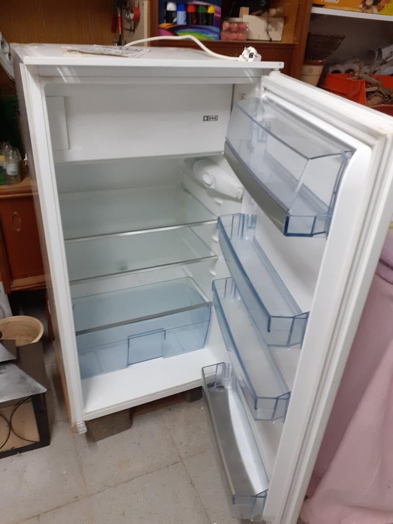 Frigo encastrable AEG avec freezer