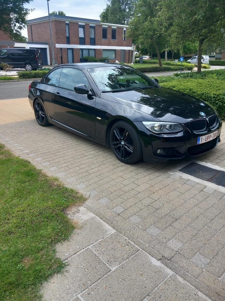 bmw cabrio 320d, Auto's, BMW, Achterwielaandrijving, 1995 cc, Zwart, Cabriolet
