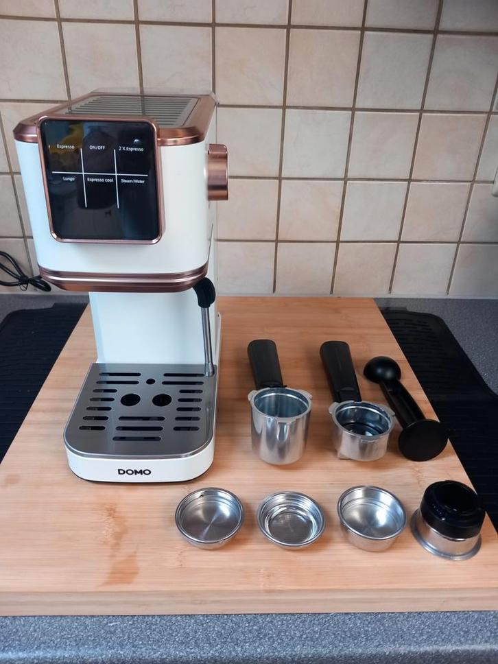 Espresso koffiemachine Domo, Elektronische apparatuur, Koffiezetapparaten, Zo goed als nieuw, Gemalen koffie, Koffiepads en cups