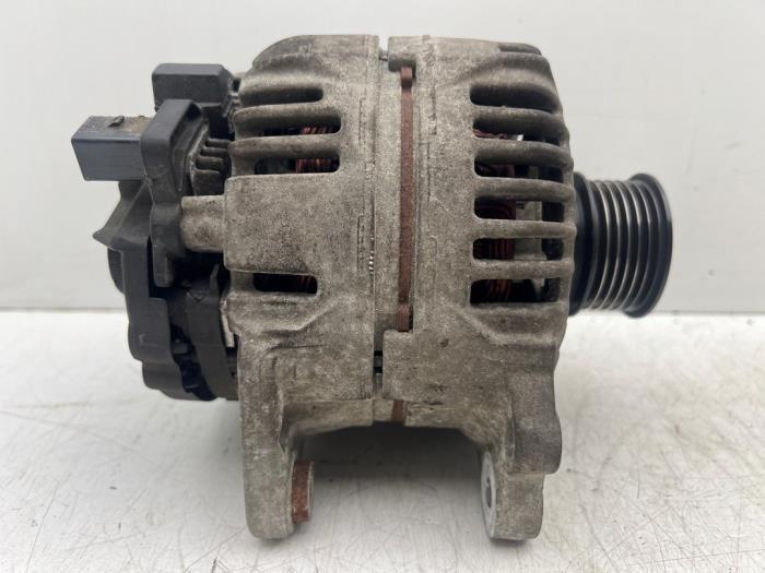 Dynamo d'un Volkswagen Polo, Volkswagen, -, 3 mois de garantie, Utilisé