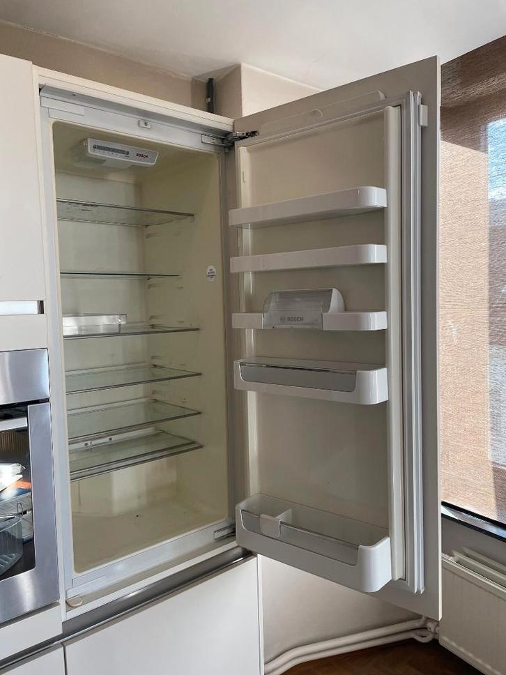 Bosch cheap kitchen: oven, cooktop, fridge, extractor, Electroménager, Réfrigérateurs & Frigos, Utilisé, Sans bac à congélation