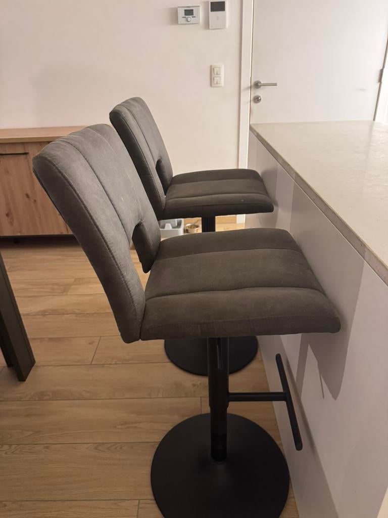 Barstoelen, Ophalen, 60 tot 90 cm, Zo goed als nieuw, 2 krukken
