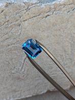 Zwitserse blauwe topaas smaragd 10x8mm 4 karaat vintage, Ophalen, Gebruikt