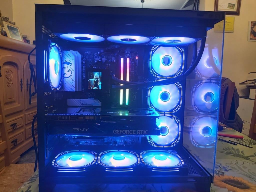 Pc gamer Aquarium 4k neuf ryzen 7 7800x3d et rtx 5070 pny!, Informatique & Logiciels, Neuf, Le pc est monté avec différentes marques