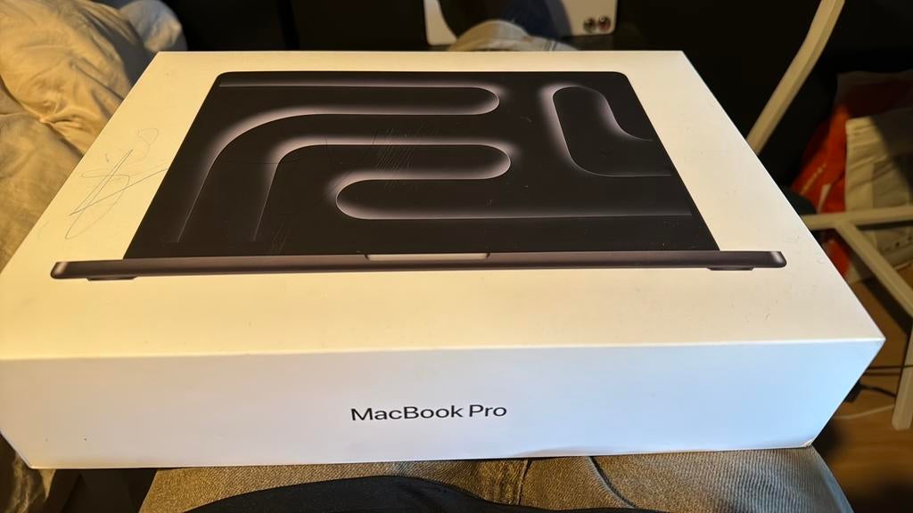 Macbook pro m4pro, Ophalen, Zo goed als nieuw, MacBook