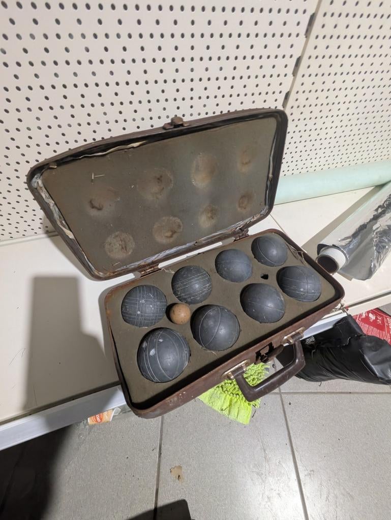 Petanque ballen jaren 30, Enlèvement