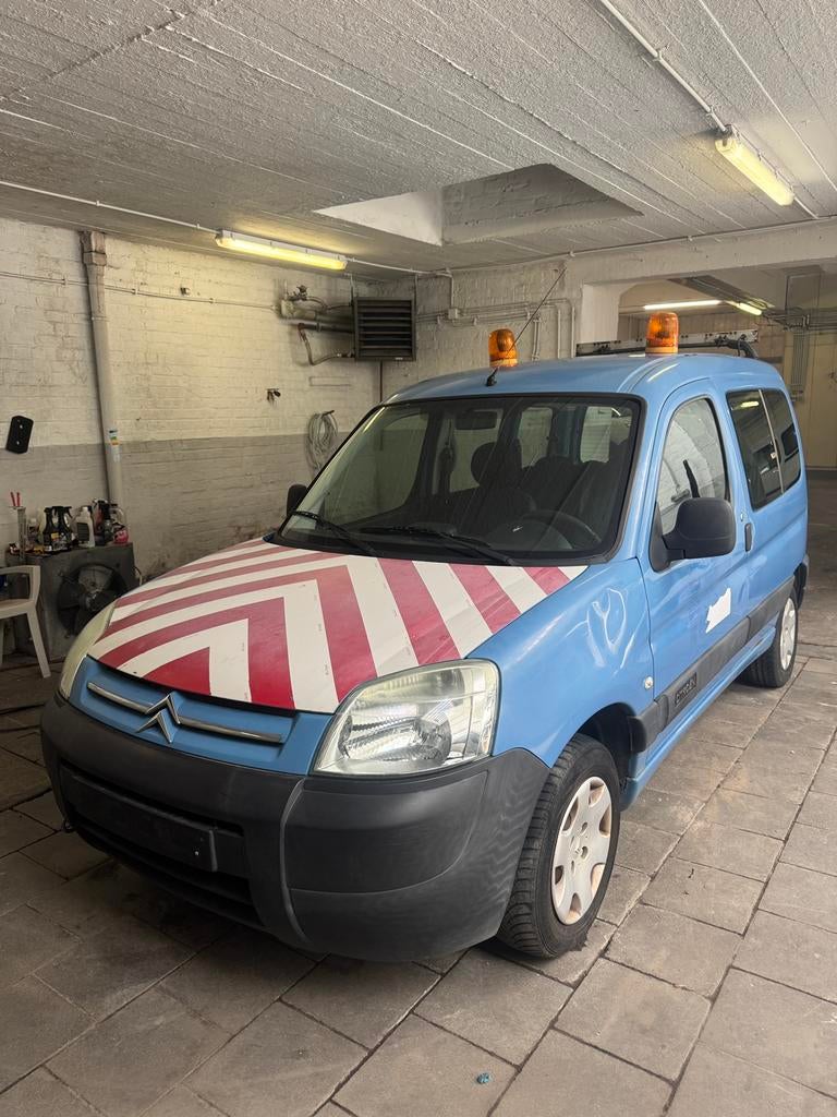 Citroen Berlingo 1.6 hdi 5 places 128.000km, Autos, Entreprise, Boîte manuelle, Noir, Berlingo