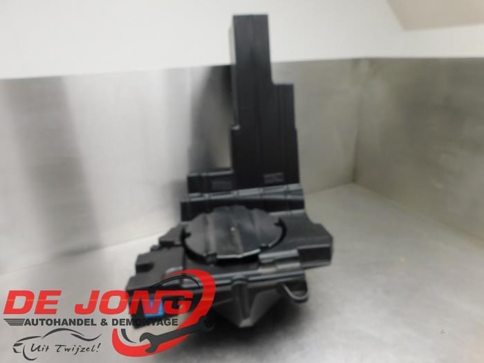 Subwoofer van een Audi Q7, Auto-onderdelen, Elektronica en Kabels, Audi, Gebruikt, 3 maanden garantie, Ophalen of Verzenden