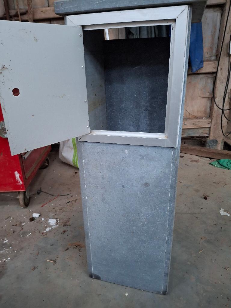 brievenbus, Ophalen, Gebruikt, Hardsteen, Staande brievenbus