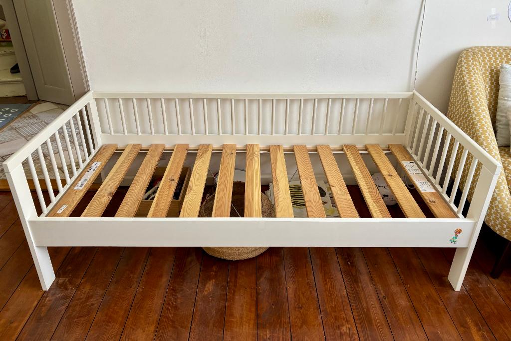 Lit enfant IKEA 70x160 avec sommier et matelas, 70 à 85 cm, Enlèvement, Matelas, Utilisé