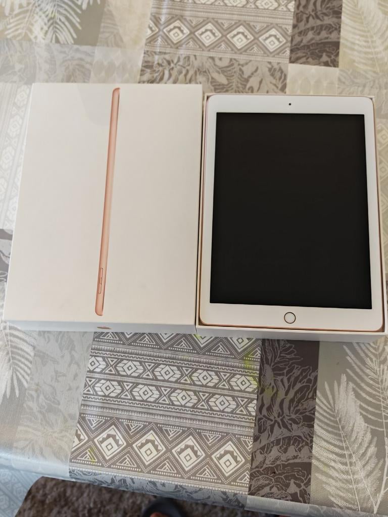 iPad 6 EME génération, Informatique & Logiciels, Apple iPad Tablettes, Apple iPad, 9 pouces, Or Rose, Enlèvement