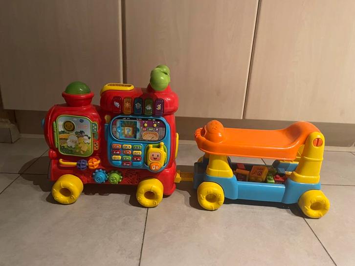 Vtech push and ride alfabet trein, Kinderen en Baby's, Speelgoed | Vtech, Gebruikt, Ophalen
