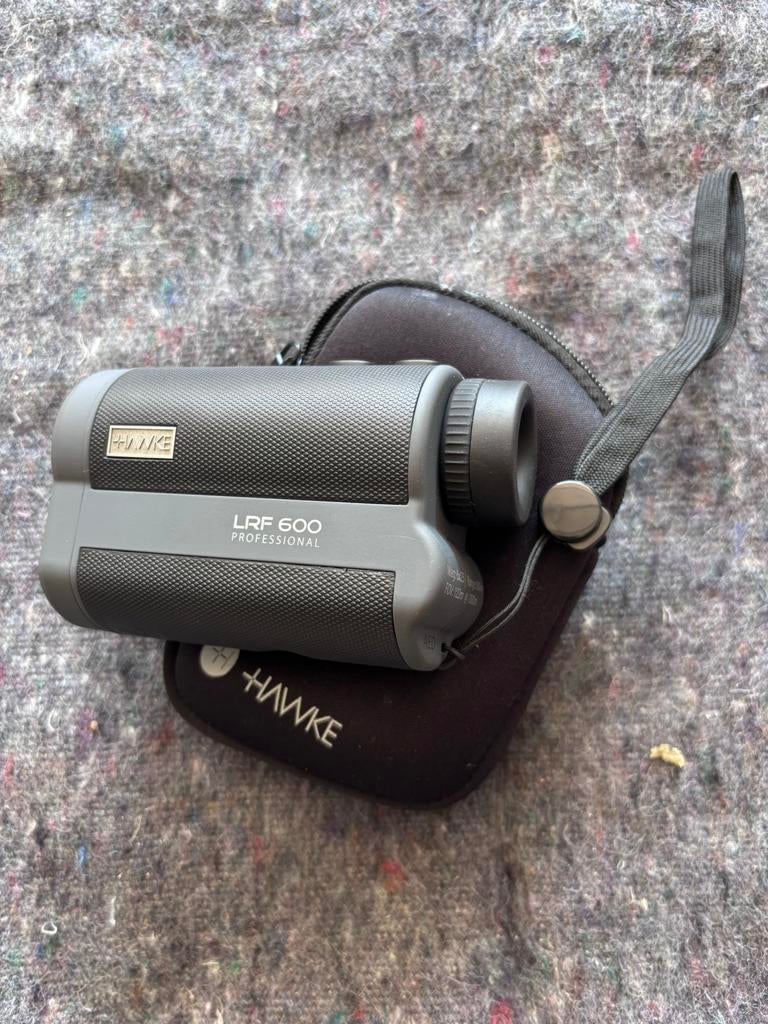 Hawke LRF 600 amper gebruikt, Audio, Tv en Foto, Optische apparatuur | Verrekijkers, Zo goed als nieuw, Met hoes of tas, Ophalen of Verzenden