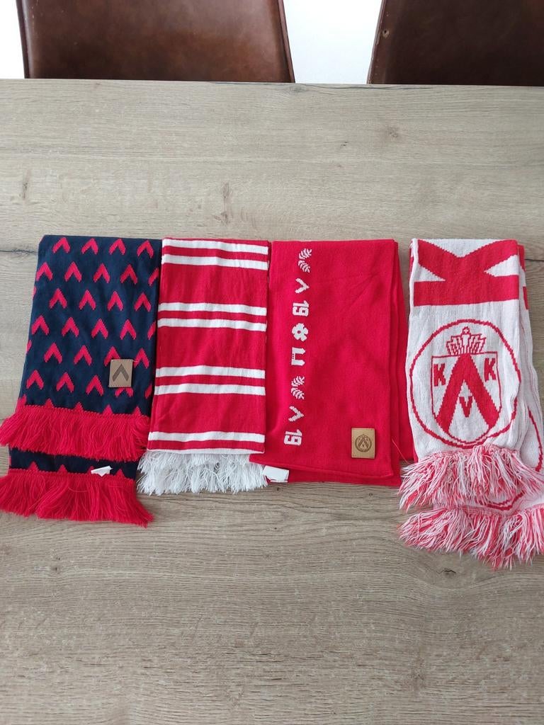 Kv Kortrijk sjaals lot, Kleding | Heren, Mutsen, Sjaals en Handschoenen, Ophalen