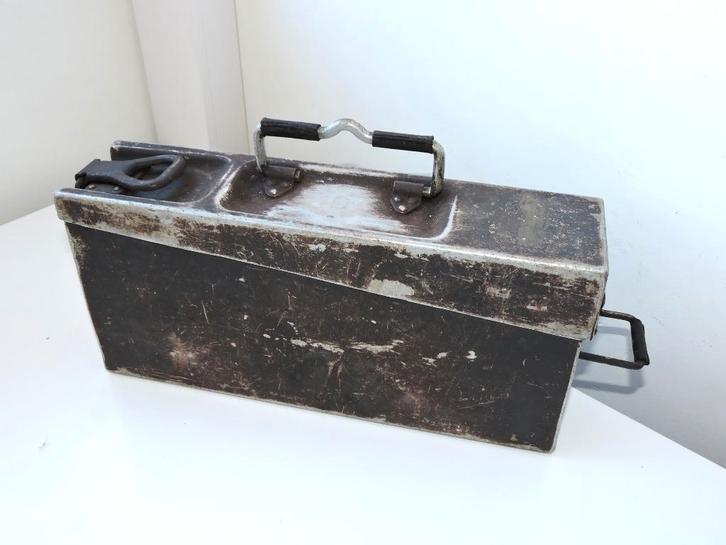 gedateerd 1940 DUITSLAND MG34 MG42 Munitiebox, Verzamelen, Militaria | Tweede Wereldoorlog, Overige soorten, Ophalen of Verzenden
