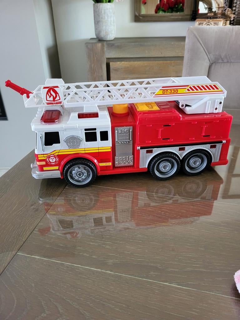 Brandweerwagen ,licht en geluid ., Kinderen en Baby's, Speelgoed |Speelgoedvoertuigen, Ophalen