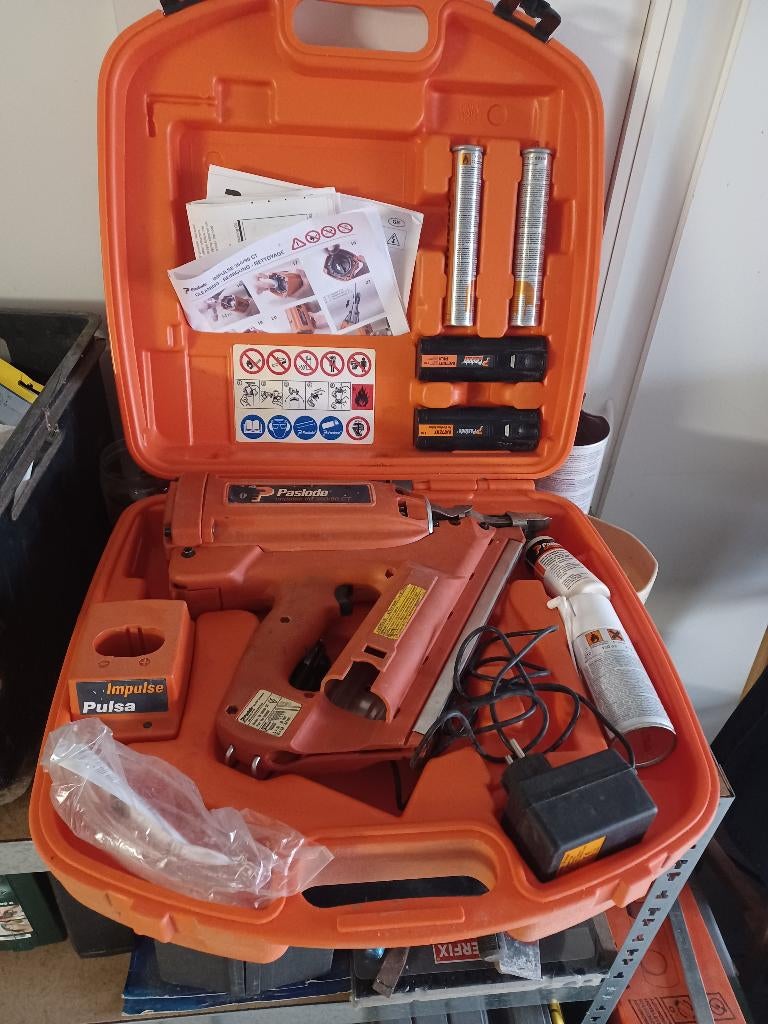 Paslode, Bricolage & Construction, Outillage | Outillage à main, Enlèvement, Comme neuf