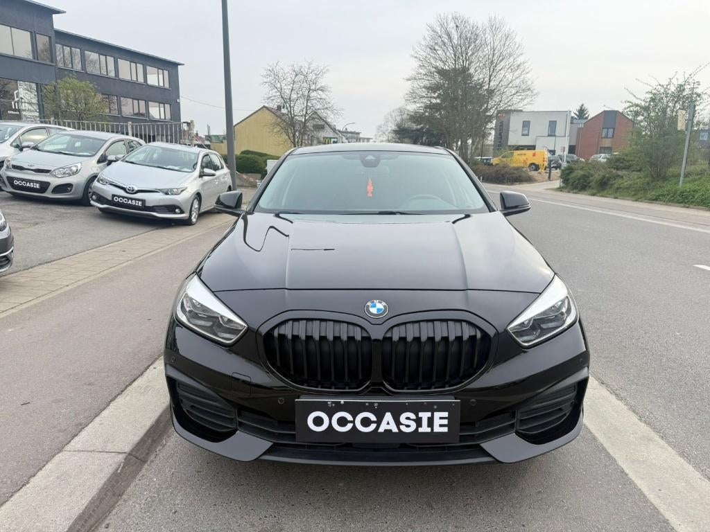 BMW 118**12M GARANTIE**, Auto's, BMW, https://public.car-pass.be/vhr/994cd4bf-5ea3-4f8f-8121-a013861f9a13?lang=fr, Zwart, Bedrijf