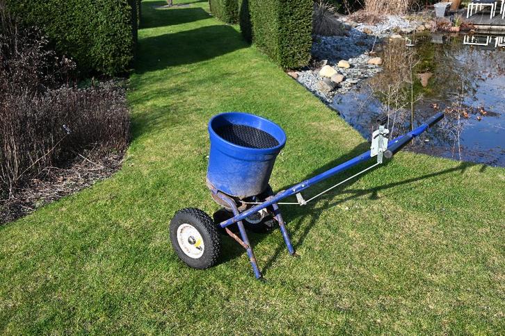 Meststofstrooiwagen Edialux, Tuin en Terras, Hand-tuingereedschap, Gebruikt, Overige soorten, Ophalen